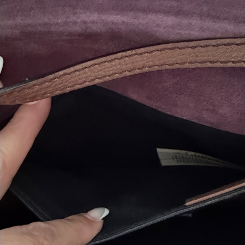 Burberry Maroon and Tan Leather Interior - Picture 6 of 13